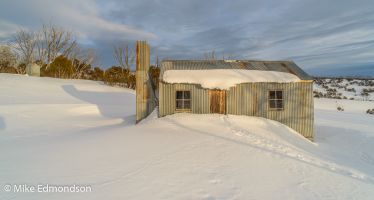 Deep fresh snow at O'keefes Hut