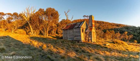 Morning light at Teddys Hut